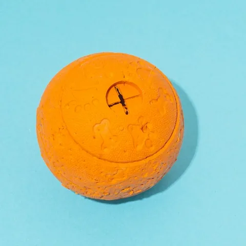 Pelota de goma dispensadora de premios